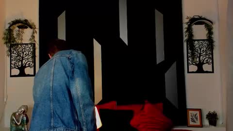 Snapshot of romeo_ricci1 chatting on 11-20-25, 12:05 Romeo Ricci online show from 11-20-25, 12:05