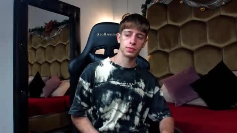 Snapshot of romeo_ricci1 chatting on 12-03-25, 12:36 Romeo Ricci online show from 12-03-25, 12:36