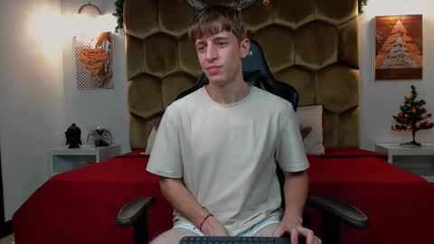 Snapshot of romeo_ricci1 chatting on 12-04-25, 03:10 Romeo Ricci online show from 12-04-25, 03:10