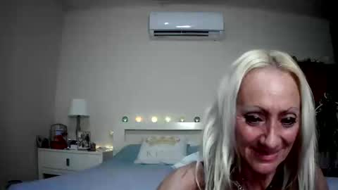 Snapshot of romeodiamond chatting on 05-29-26, 03:26 romeodiamond online show from 05-29-26, 03:26