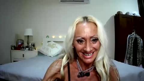 Snapshot of romeodiamond chatting on 06-13-26, 02:20 romeodiamond online show from 06-13-26, 02:20