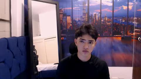 Romeo online show from 10-06-25, 07:22