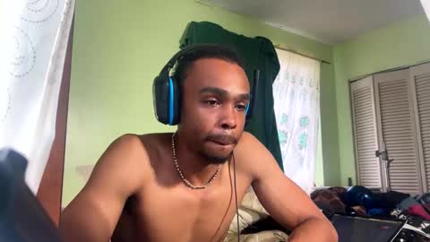 Snapshot of romeotyn chatting on 02-02-25, 05:26 romeotyn online show from 02-02-25, 05:26