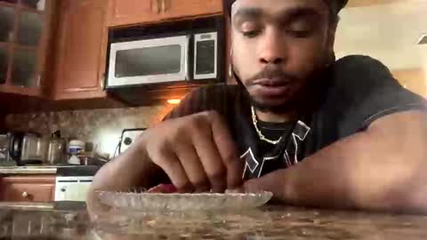 Snapshot of romeotyn chatting on 02-18-25, 04:59 romeotyn online show from 02-18-25, 04:59
