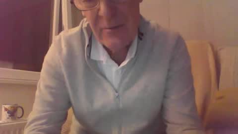 romonaked online show from 12-16-25, 06:02