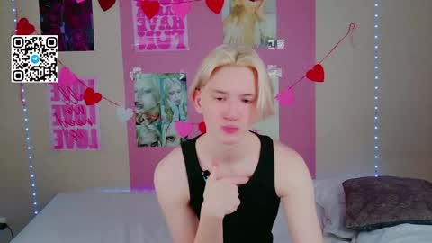 Snapshot of ron_vilss chatting on 03-01-26, 06:04 Ron online show from 03-01-26, 06:04