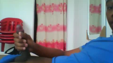 Snapshot of ronald_vg chatting on 03-09-26, 08:35 ronald_vg online show from 03-09-26, 08:35