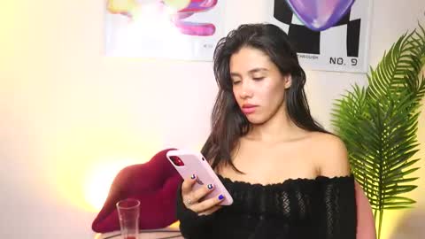 Snapshot of ronieeplay chatting on 02-12-26, 04:18 Roni online show from 02-12-26, 04:18