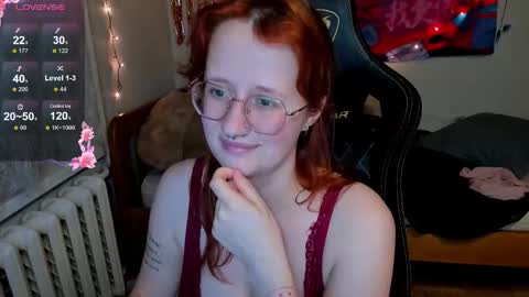 Snapshot of roniya_v chatting on 01-31-26, 07:11 Spicy lady Kristy online show from 01-31-26, 07:11