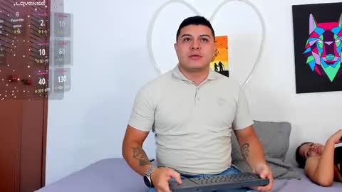 Snapshot of rooxxyy_ chatting on 11-16-25, 01:44 online show from 11-16-25, 01:44