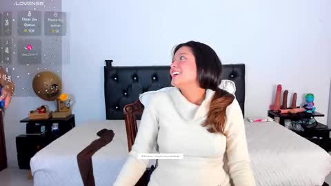 Snapshot of rooxxyy_ chatting on 12-02-25, 10:38 online show from 12-02-25, 10:38