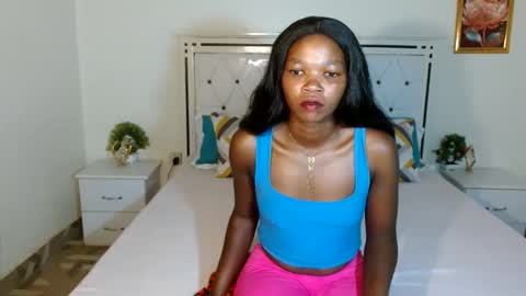 Snapshot of rorennah chatting on 05-22-26, 06:35 Rorenah online show from 05-22-26, 06:35