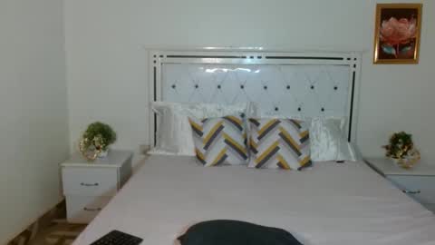 Snapshot of rorennah chatting on 05-24-26, 06:13 Rorenah online show from 05-24-26, 06:13