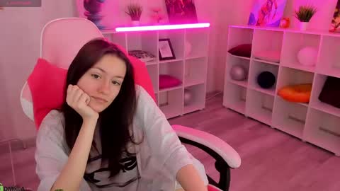 Viola online show from 04-17-26, 09:45