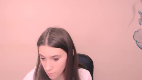 Snapshot of rosalais_ chatting on 10-30-25, 08:05 Rose online show from 10-30-25, 08:05