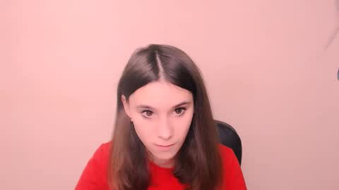 Snapshot of rosalais_ chatting on 11-04-25, 08:02 Rose online show from 11-04-25, 08:02