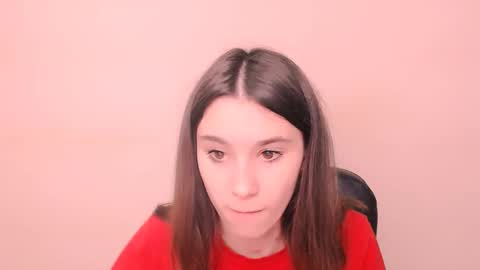 Snapshot of rosalais_ chatting on 11-21-25, 08:24 Rose online show from 11-21-25, 08:24