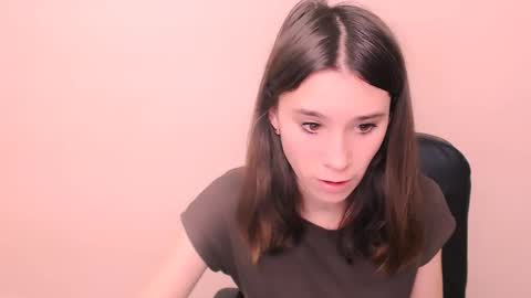 Snapshot of rosalais_ chatting on 11-29-25, 07:44 Rose online show from 11-29-25, 07:44