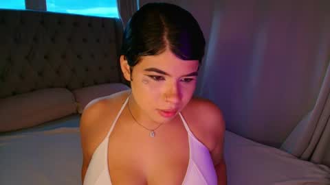 Snapshot of rosalie_bliss chatting on 05-31-26, 07:26 Rosalie Bliss online show from 05-31-26, 07:26
