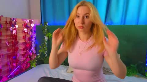 Snapshot of rosaliehandley chatting on 05-31-26, 07:48 rosaliehandley online show from 05-31-26, 07:48