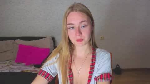 Snapshot of rosalina0230 chatting on 10-08-25, 03:20 rosalina online show from 10-08-25, 03:20
