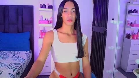 Snapshot of rosalindasexy chatting on 12-16-24, 06:53 Rosalinda online show from 12-16-24, 06:53