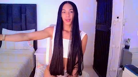 Snapshot of rosalindasexy chatting on 12-24-24, 06:00 Rosalinda online show from 12-24-24, 06:00