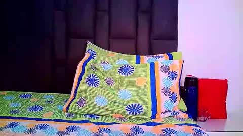 Snapshot of rosalindasexy chatting on 10-17-25, 04:04 Rosalinda online show from 10-17-25, 04:04