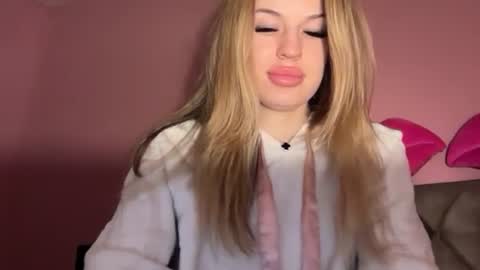 Rosalina online show from 12-19-25, 08:38