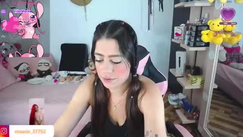 Snapshot of rosario_1996 chatting on 10-27-25, 06:50 rosario_1996 online show from 10-27-25, 06:50