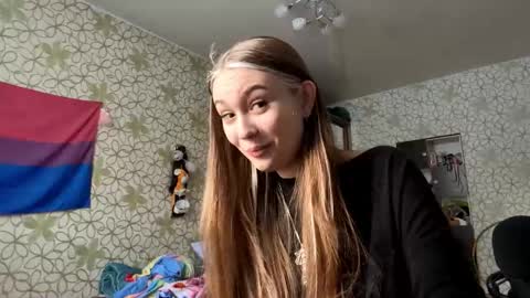 Snapshot of rosariowalchli chatting on 03-09-26, 10:19 Megan online show from 03-09-26, 10:19