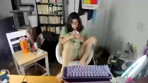 rose257044 online show from 10-13-25, 01:00