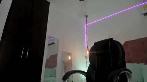 rose__monroe online show from 11-01-25, 08:00