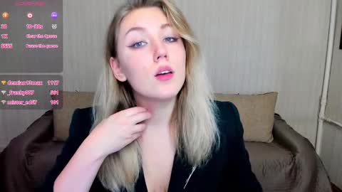 Snapshot of rose_brooks chatting on 01-28-25, 11:07 Rose but u can call me princess online show from 01-28-25, 11:07