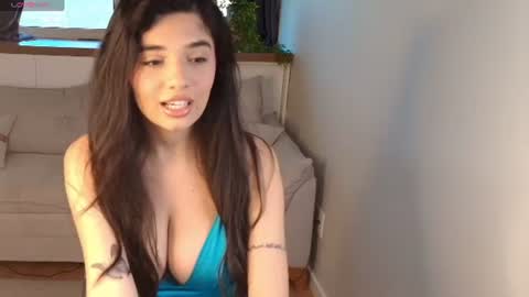 Snapshot of rose_desiree chatting on 06-12-26, 11:09 Rose online show from 06-12-26, 11:09