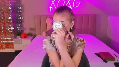 Snapshot of rose_dixon chatting on 11-12-25, 12:44 Kimberlly online show from 11-12-25, 12:44