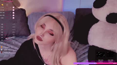 Snapshot of rose_monarch chatting on 12-21-24, 09:01 Rose online show from 12-21-24, 09:01