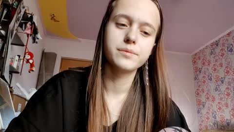 Snapshot of roseannehensle chatting on 12-03-25, 01:13 Sophie online show from 12-03-25, 01:13