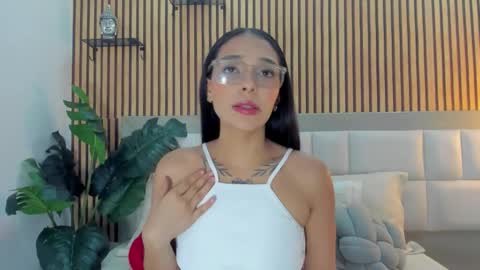 roseaurora online show from 02-10-26, 12:53