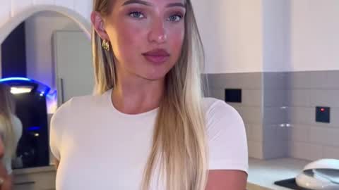 Bella  online show from 07-15-26, 07:13