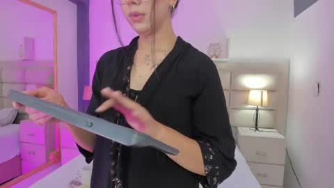 Rose online show from 02-18-25, 08:03