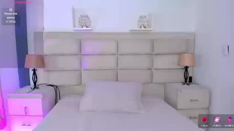 Rose online show from 09-23-25, 01:14