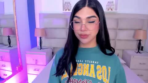 Rose online show from 09-25-25, 12:53