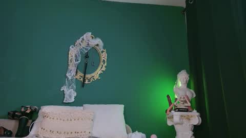 rosedelic online show from 10-28-25, 03:43