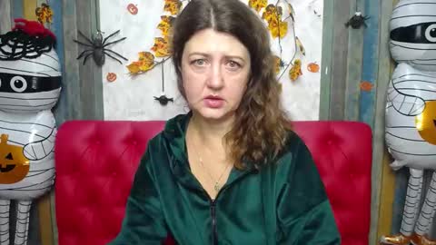 Snapshot of rosehille chatting on 11-16-25, 06:08 RoseHille online show from 11-16-25, 06:08