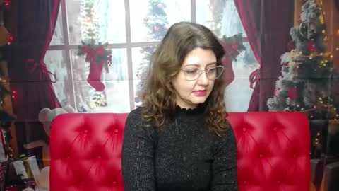 Snapshot of rosehille chatting on 12-15-25, 03:38 RoseHille online show from 12-15-25, 03:38