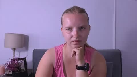 Snapshot of rosehypnotic chatting on 06-29-26, 07:36 Rose online show from 06-29-26, 07:36
