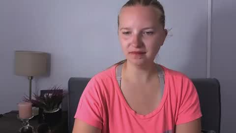 Snapshot of rosehypnotic chatting on 07-06-26, 06:32 Rose online show from 07-06-26, 06:32