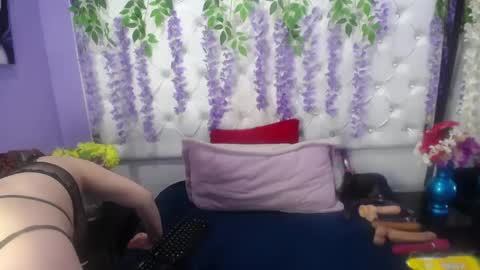 Snapshot of roselyn_arnold chatting on 12-04-24, 02:15 Julieta online show from 12-04-24, 02:15