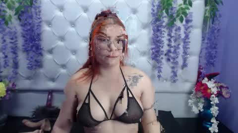 Snapshot of roselyn_arnold chatting on 01-23-25, 02:28 Julieta online show from 01-23-25, 02:28
